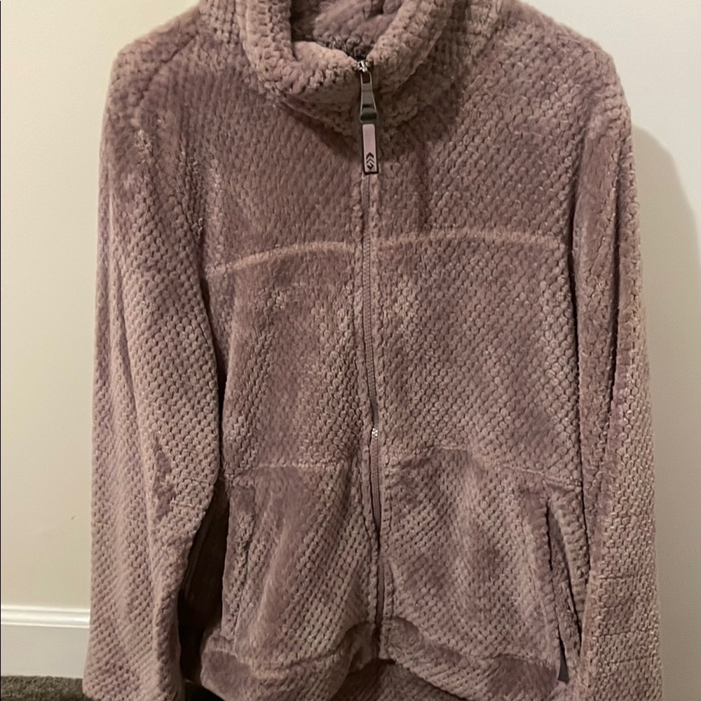 Cozy Textured Zip-Up Jacket in Mauve by “Free Country”